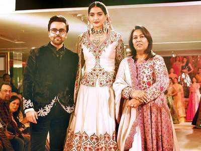 Showstopper Sonam urges girls to dial 100 when in danger