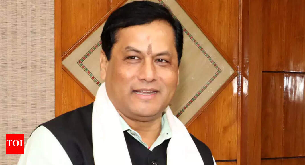 Talk to PM, end crisis: Assam netas to CM