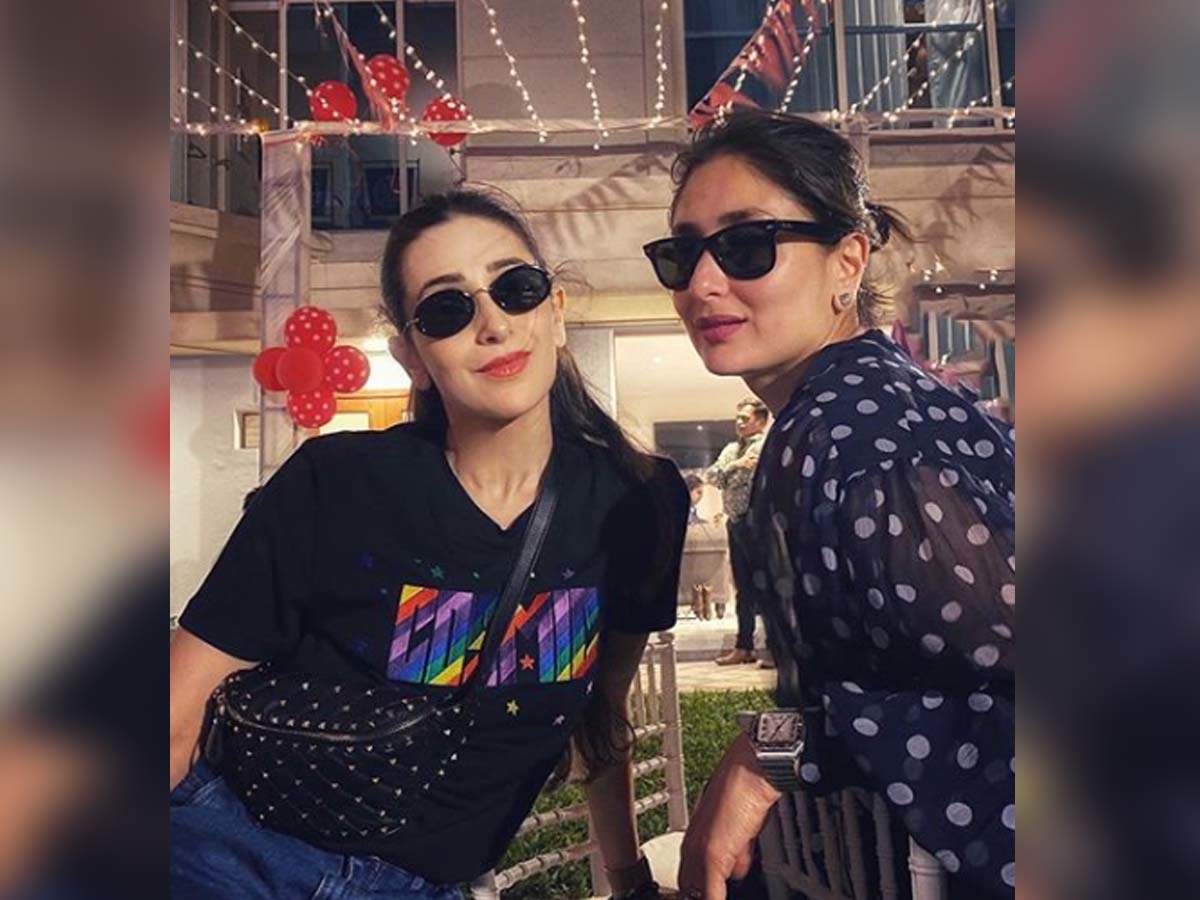 Kareena Kapoor Khan And Karisma Kapoor Pose For A Happy Picture Together Hindi Movie News Times Of India