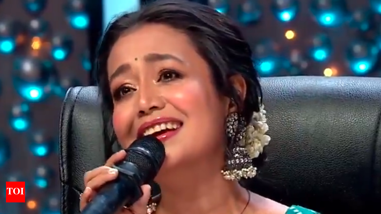 Indian Idol 11: Neha Kakkar sings Channa Mereya for her ex-boyfriend  Himansh Kohli, watch video - Times of India