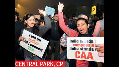 Delhi: Hundreds gather at Connaught Place to back Citizenship Act