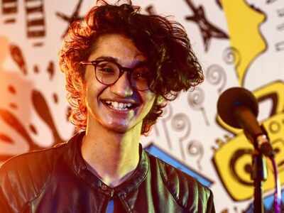 Singer Sanjith Hegde wins the Best Playback Singer (Male) at 66th Yamaha Fascino Filmfare Awards South