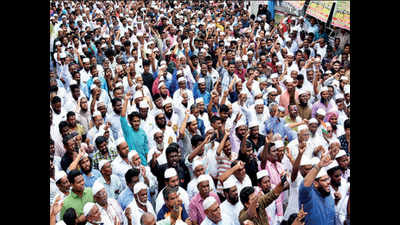 Tamil Nadu: Agitators take to streets in Trichy, Madurai; shops shut in Nagore