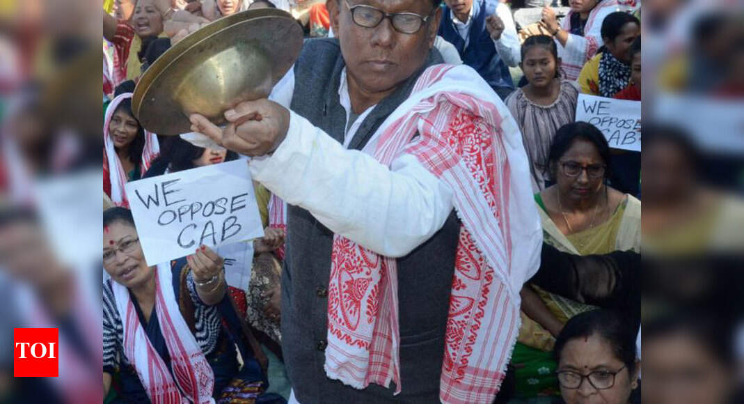Gamosa becomes force that binds Assam protesters | India News - Times ...