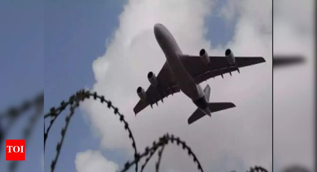 Fog At Kolkata Airport Delays Flights Kolkata News Times Of India