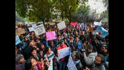 Anti-CAA protests continue in Delhi, police maintain tight vigil