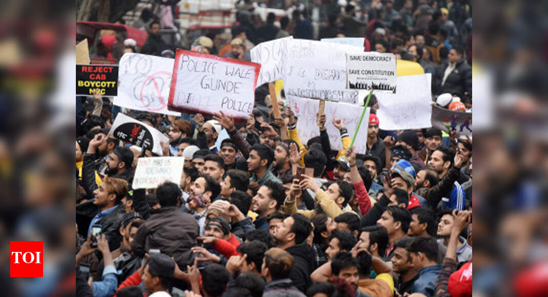 CAA Protest in Delhi: Delhi court extends judicial custody of 15 people ...