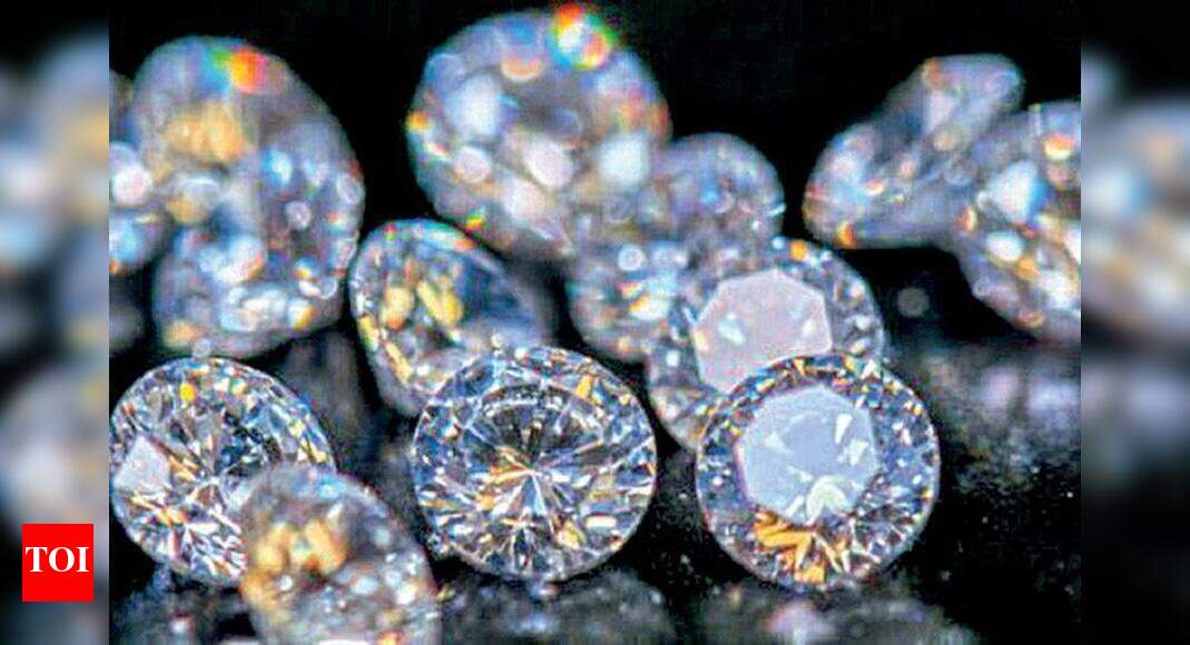 De Beers prohibits clients dealing in labgrown diamonds from using its