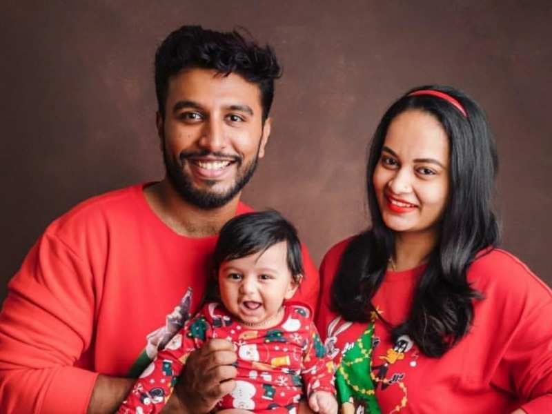 Bigg Boss Tamil fame Suja Varunee shares a glimpse of her pre-Christmas  celebrations with hubby Shiva Kumar and son S.K. Advaaith; see pics - Times  of India
