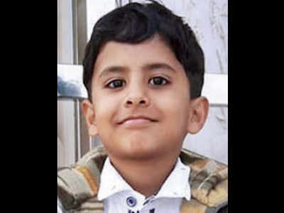 Bhopal 6 Year Old Boy Who Fell From Schoolbus Dies After