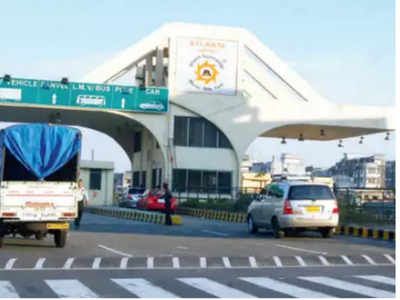 FASTags overtake cash in NH toll collection