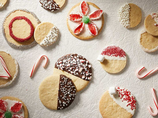 Easiest ways of decorating home baked holiday cookies