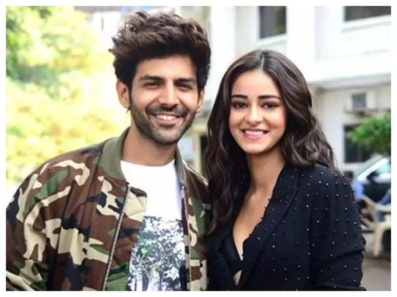 Ananya Panday drops a clue about her relationship status when quizzed