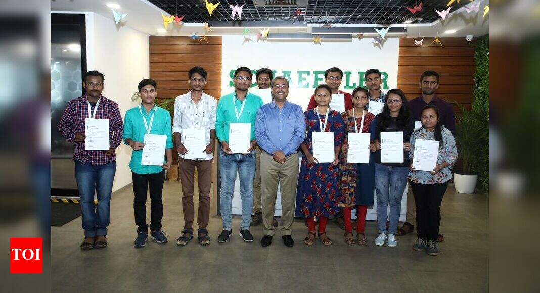 32 students receive scholarship from Schaeffler India - The Times of India