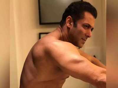 Birthday Special: Salman Khan BEATS Akshay Kumar, Shah Rukh Khan, Aamir Khan  and others to deliver the maximum numbers of Rs 100 crore films | Hindi  Movie News - Times of India