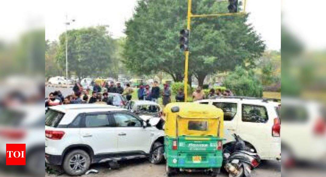 Chandigarh Accidents snuff out two lives in sectors 23 and 26