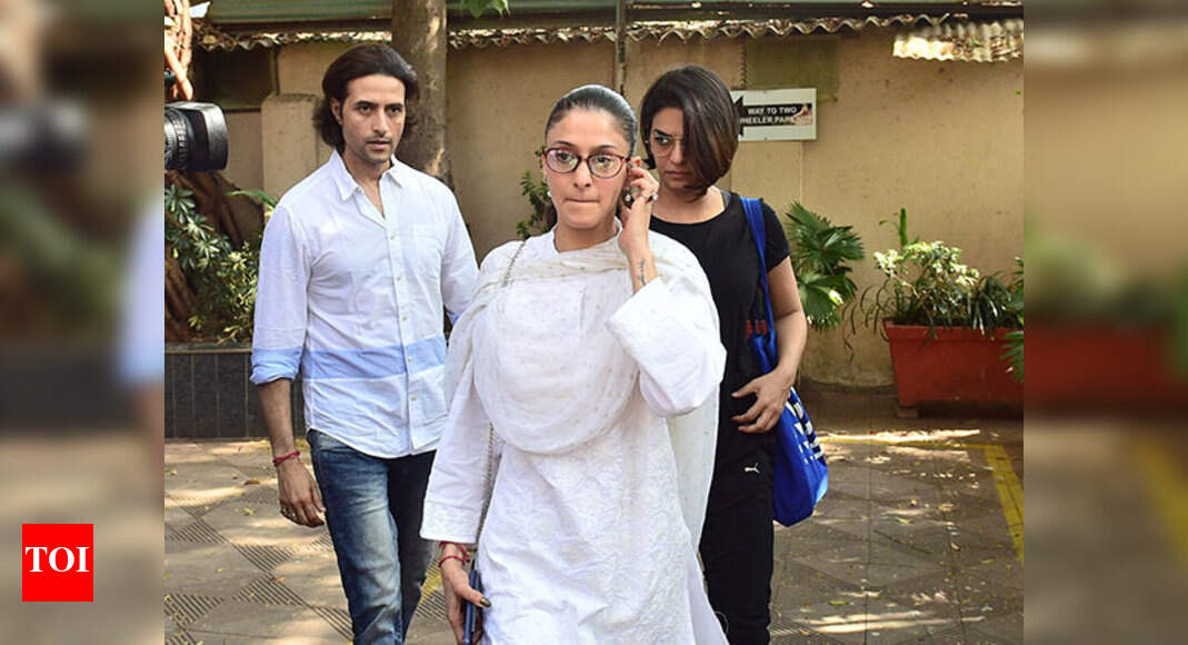 Several actors and friends attend last rites of Kushal Punjabi - Times ...
