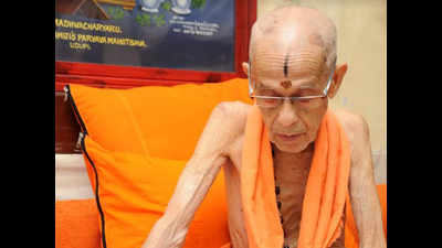 Pejavara Mutt chief's health condition very critical: Doctors