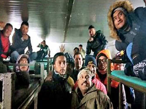 Army rescues 1,700 tourists stranded in Sikkim due to heavy snowfall