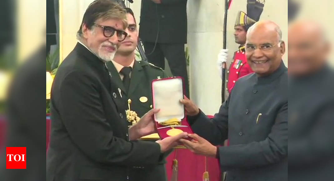 Photos: Amitabh Bachchan Receives Dada Saheb Phalke Award From ...