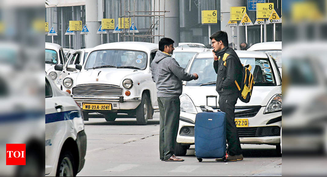 taxi-touts-back-at-kolkata-airport-to-fleece-flyers-amid-festive-rush