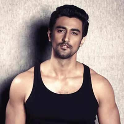 Kunal Kapoor | undefined Movie News - Times of India