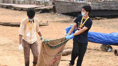 Beach cleaning campaign