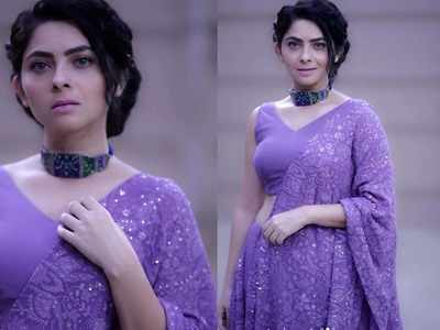 Photos: Sonalee Kulkarni doles out desi inspiration in THIS ethnic wear