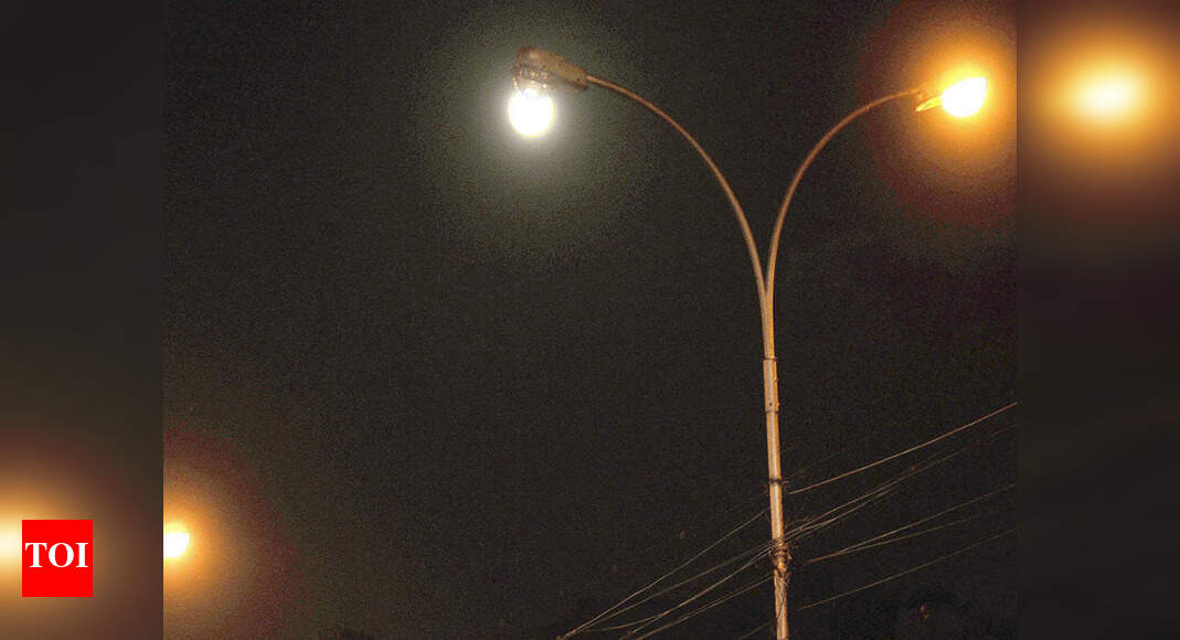 Delhi to get 2.1 lakh streetlights by April Delhi News Times of India