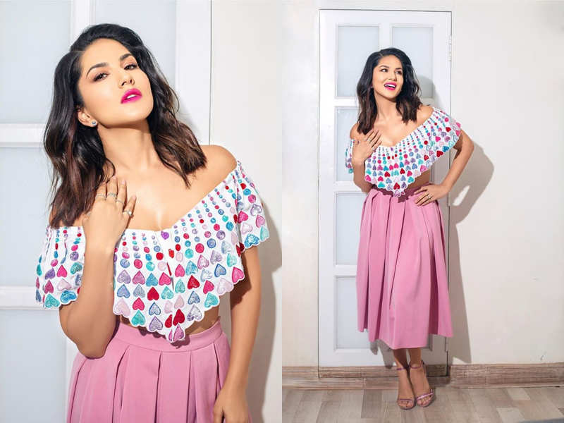 Sunny Leone's heart-filled crop top and pink skirt combo is the quirkiest outfit for the New Year's Eve party