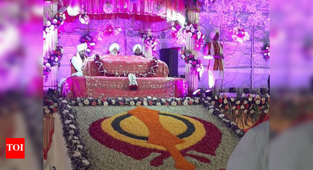 Mumbai: New Year 2020 begins on subdued note as people opt for close gatherings | Mumbai News