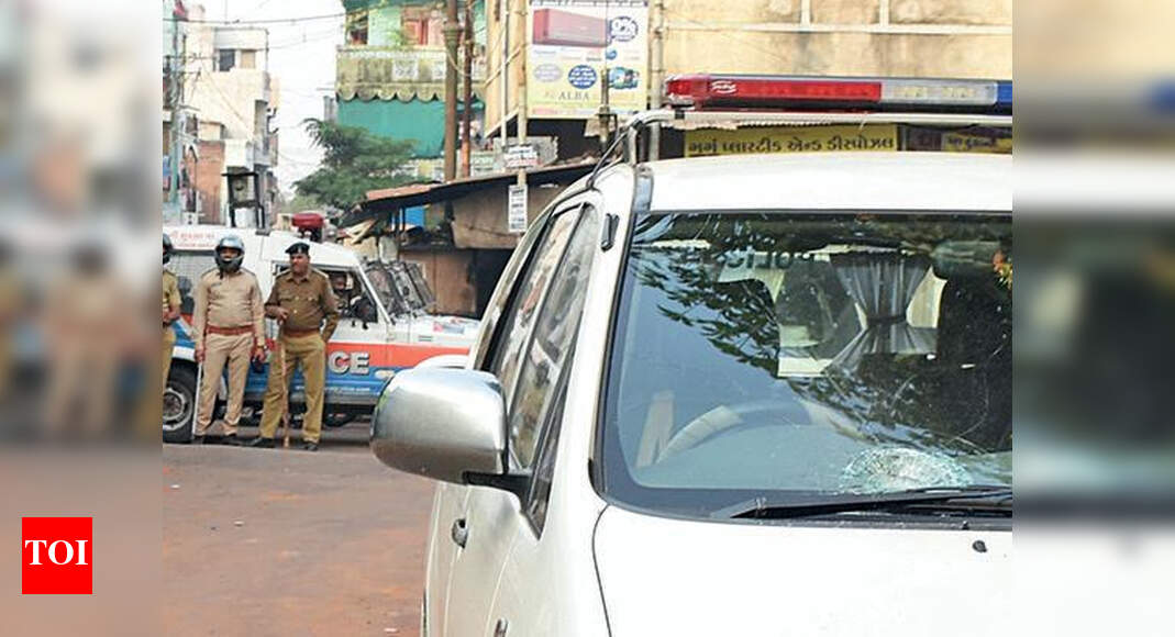 Four more arrested for Hathikhana rioting | Vadodara News - Times of India
