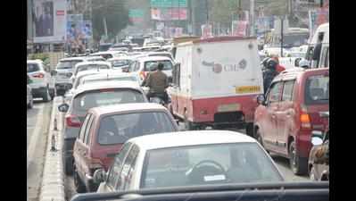 On first day of year, Rajpur Road sees massive traffic snarls