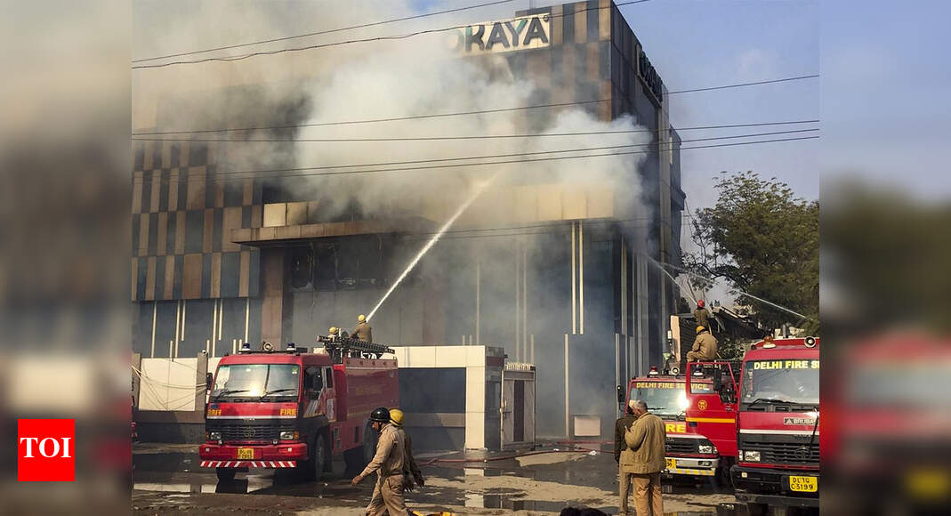 One firefighter killed, 14 others injured in Delhi factory fire Delhi