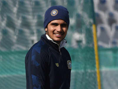 Ranji Trophy: Shubman Gill argues with umpire to reverse call