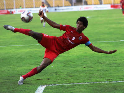 Plaza takes Churchill Brothers to top of I-League table