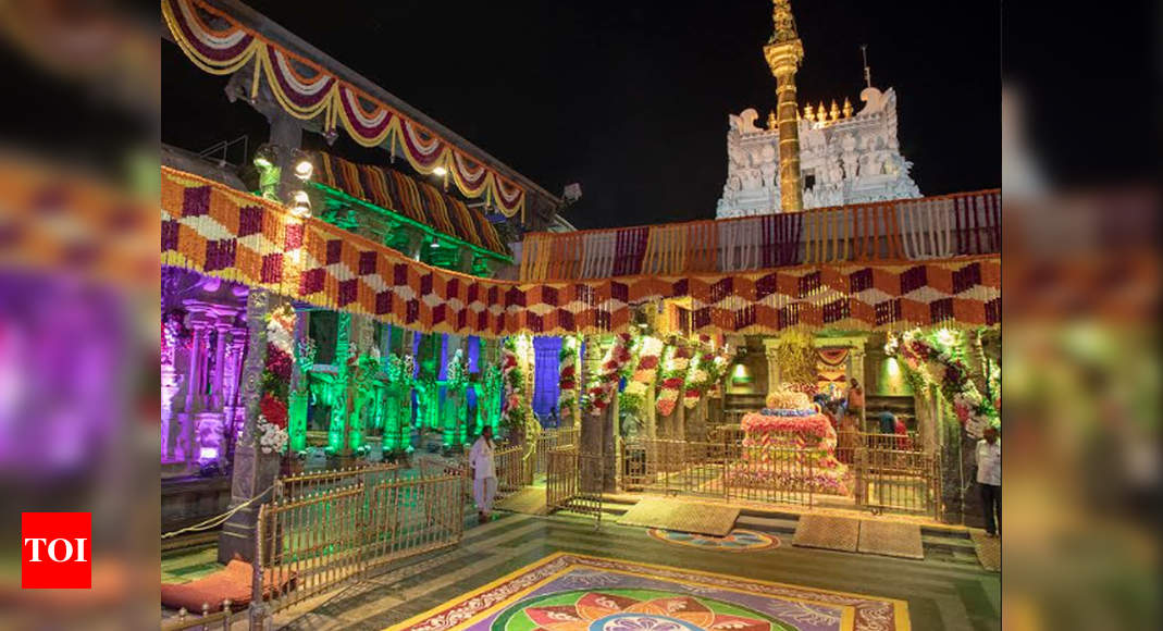 Sea of devotees turns up at Tirumala on Vaikunta Ekadasi Vijayawada