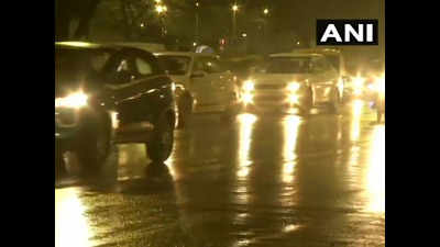 Light rains in Delhi, mercury may dip to 5 degrees Celsius by weekend: IMD