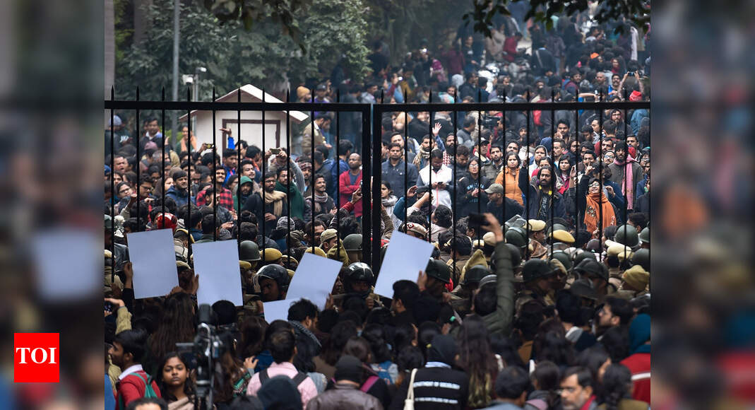 Goons ran riot as cops awaited JNU nod