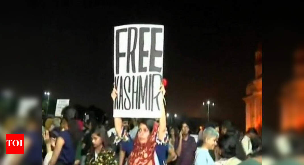 Under Fire Mumbai Girl Says Sorry For Free Kashmir Placard