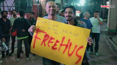 LGBTQIA community Members get free hugs in Lucknow