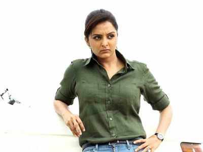 Manju suffers injury scare during an action scene