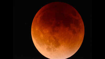 Kolkata: Four-hour penumbral lunar eclipse tonight