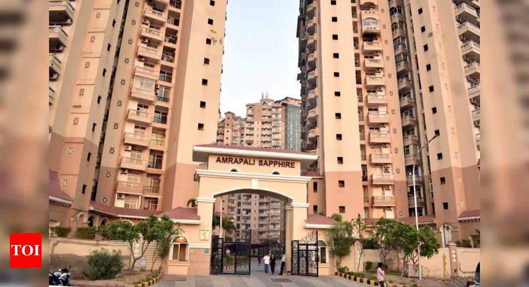 Noida: 2 in Sapphire get papers as Amrapali flats’ registry starts ...