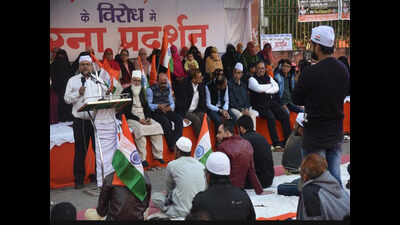 Nagpur: Citizens come together, start Shaheen Bagh-style protest