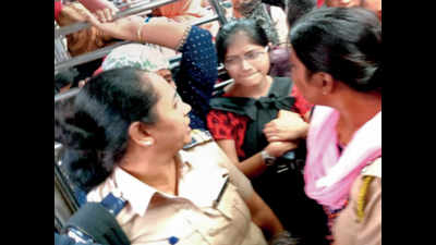 Pune: GRP claims railway crime down with women teams on track