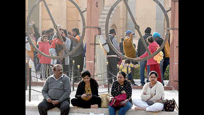 Rajasthan: Fog to greet revellers on festive morning