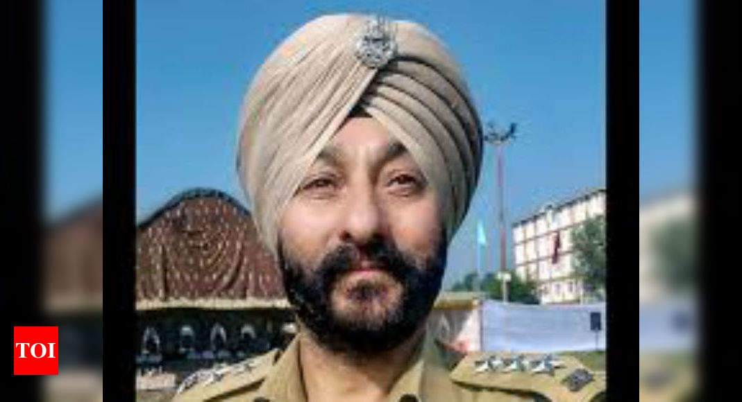 who-is-davinder-singh-all-you-need-to-know-about-jammu-kashmir-dsp-who