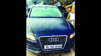 Gurugram: Cabbie killed & dumped in drain; two in police net