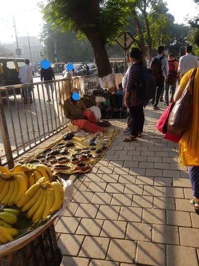 Pavements blocked by hawkers